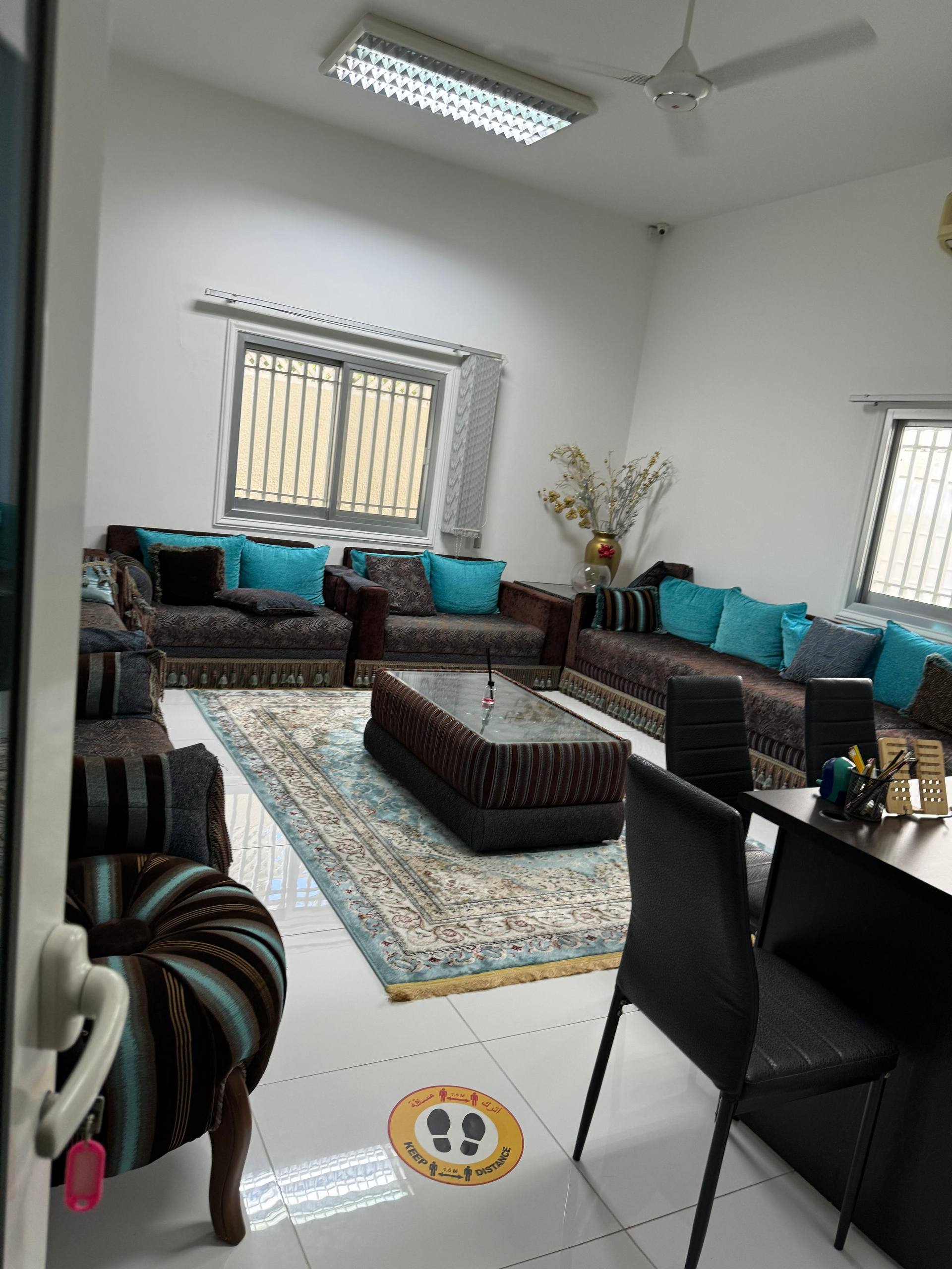 photo_5985466922378053610_w